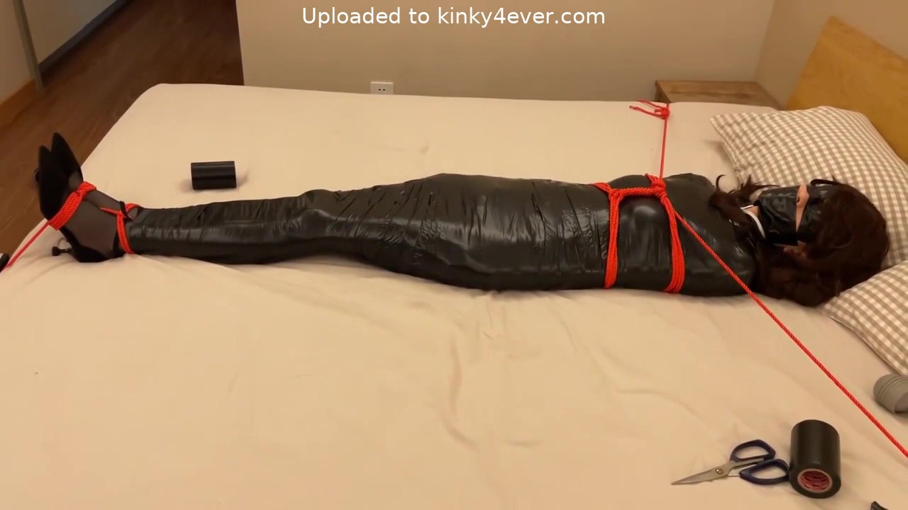 Chinese Bondage On Bed
