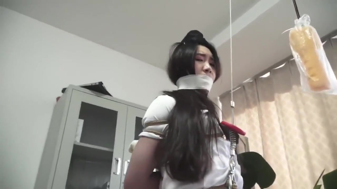 Sexy young chinese woman captured ep2
